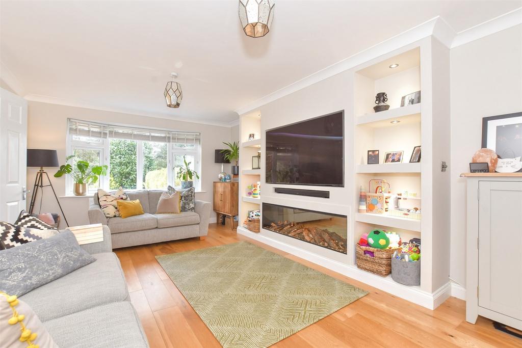 Hook Lane, Aldingbourne, Chichester, West Sussex 3 bed semidetached