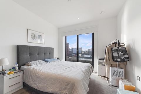2 bedroom apartment for sale, Modena House, London City Island, London, E14