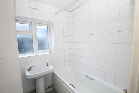 3 bedroom semi-detached house for sale, Northcote Road, New Malden
