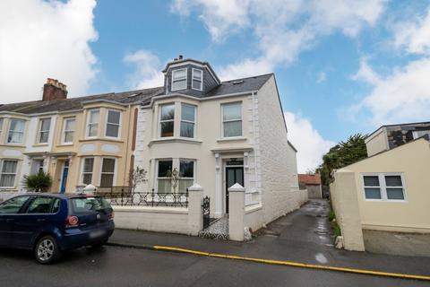 4 bedroom semi-detached house for sale, Rouge Huis Avenue, St. Peter Port, Guernsey