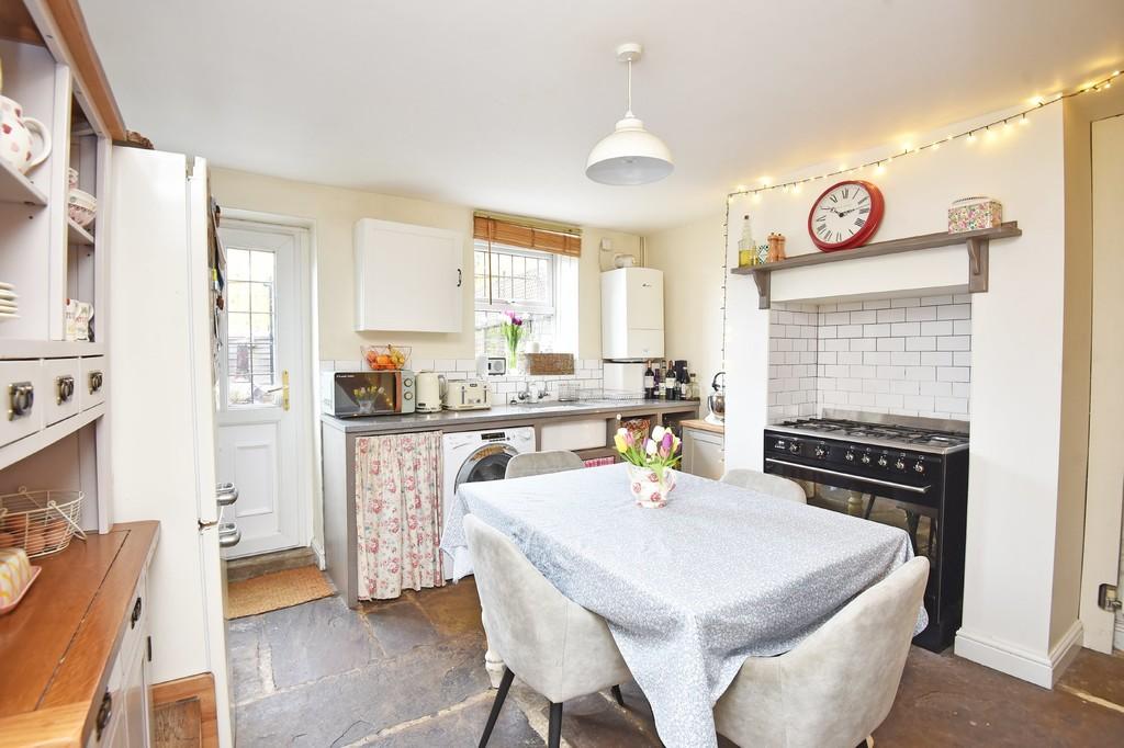 Bachelor Gardens, Harrogate 2 bed cottage for sale £209,950