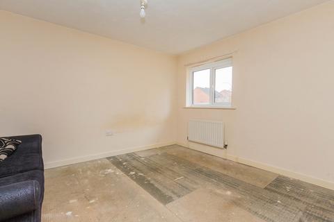 17 Fettledine Road, Irthlingborough, Wellingborough, NN9 5XF