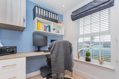 1 Emerald Way, Irthlingborough, Wellingborough, NN9 5GU