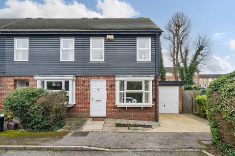 12 Village Row, Sutton, SM2 6JZ