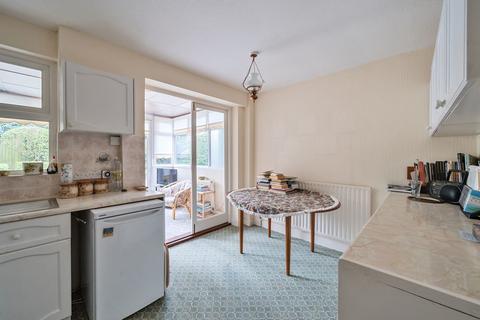 12 Village Row, Sutton, SM2 6JZ
