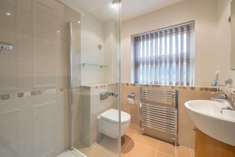 12 Village Row, Sutton, SM2 6JZ