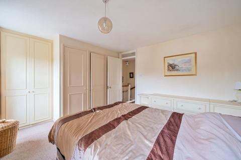 12 Village Row, Sutton, SM2 6JZ
