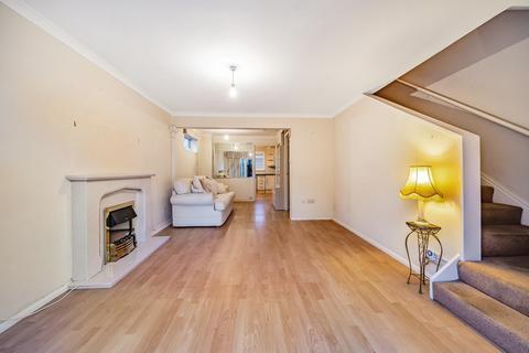 2 bedroom ground floor maisonette for sale, Beacon Grove, Carshalton