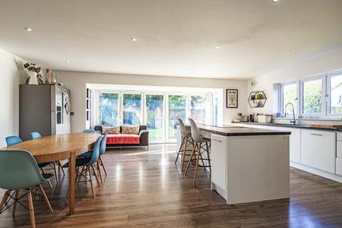 Pavilion House Goring Road, Woodcote, Reading, RG8 0SD