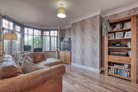 3 bedroom semi-detached house for sale, Stratford Road, Shirley, Solihull, B90 4AY