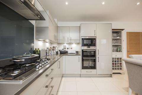 7 Cranborne Gardens, Crowborough, TN6 1FA