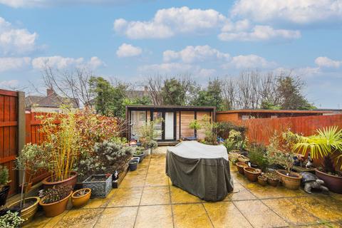 7 Cranborne Gardens, Crowborough, TN6 1FA