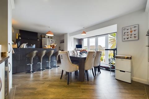 33 Kingstone Road, Uttoxeter, ST14 8WH