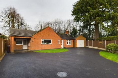 46 Holly Road, Uttoxeter, ST14 7NA