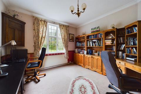 4 bedroom detached house for sale, Green Lane, Tutbury