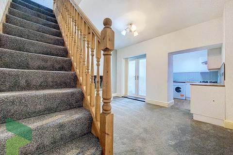 3 bedroom terraced house to rent, Harwood Street, Darwen