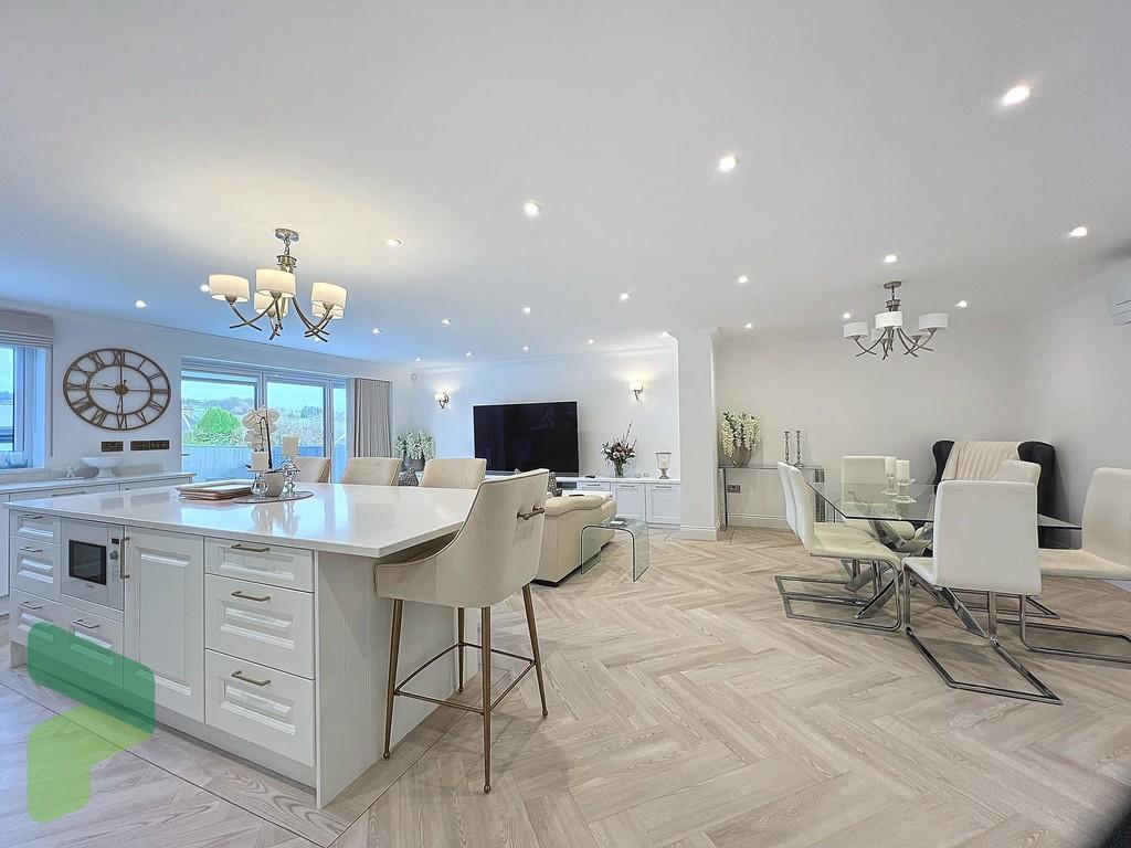 South Riding, 37 Sunnyhurst Lane 4 bed semidetached house for sale £