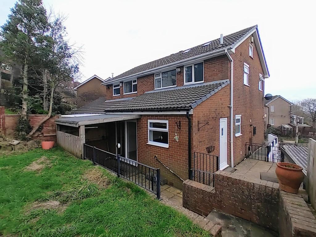North Cliffe Drive, Thornton 3 bed semidetached house for sale £185,000