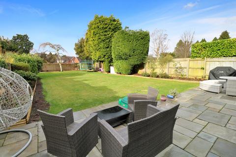 4 bedroom semi-detached house for sale, Thornby Avenue, Solihull B91