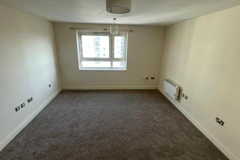 2 bedroom flat to rent - Spectrum Tower, Hainault Street IG1