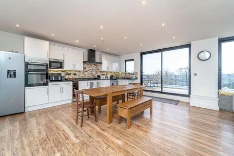 3 bedroom apartment for sale, Park Road, Crouch End N8