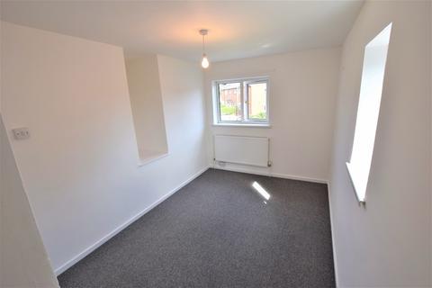 3 bedroom semi-detached house to rent, Chell Grove, Newcastle-Under-Lyme, Stoke-On-Trent, ST5 8HY