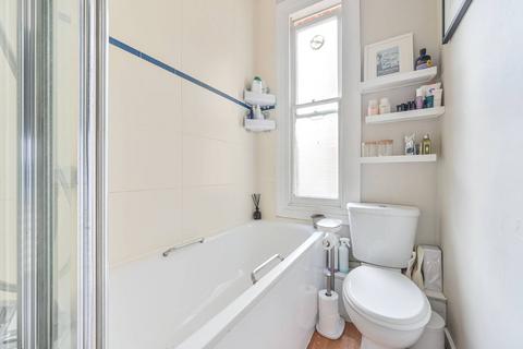 1b Alexandra Avenue, London, SW11 4DZ