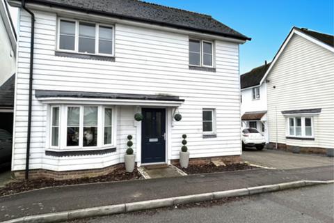 2 bedroom detached house for sale - Walter Mead Close, Ongar