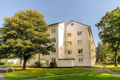 4 bedroom flat for sale, Kingsnympton Park, Kingston, Kingston upon Thames, KT2