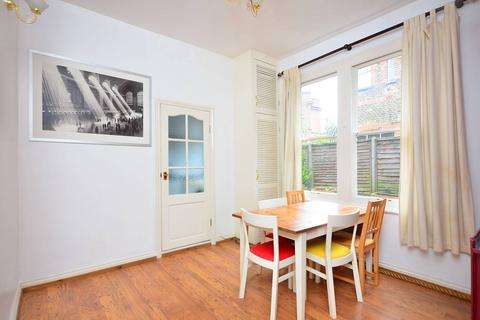2 bedroom flat to rent, Mount Nod Road, Streatham Hill, London, SW16