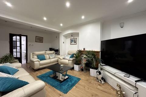 3 bedroom end of terrace house for sale, Homefield Road, Edgware