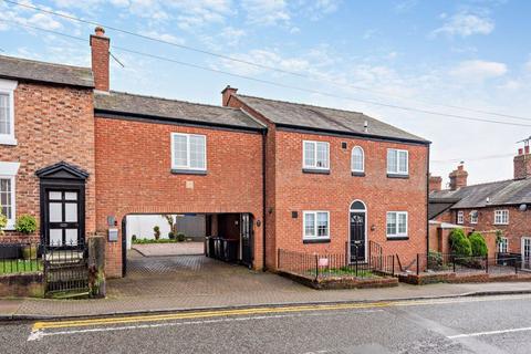 2 bedroom apartment for sale, Central Tarporley