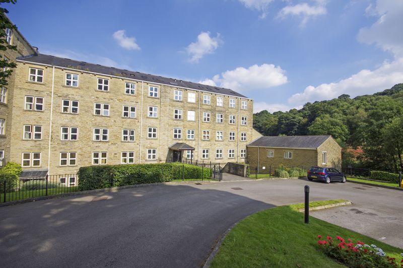 26 Spinners Hollow, Ripponden Hx6 4hy 2 Bed Apartment For Sale - £140,000