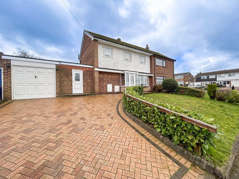 Brabham Crescent, Streetly, Sutton... 3 bed semidetached house for