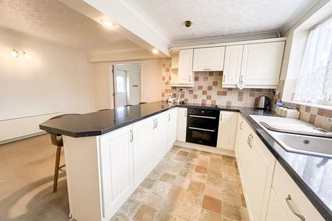 1 Brabham Crescent, Streetly, Sutton Coldfield, B74 2BN