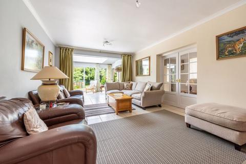 Merryleas Highfields, East Horsley, Leatherhead, KT24 5AA