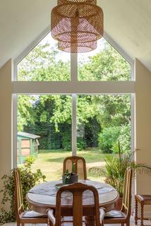 Merryleas Highfields, East Horsley, Leatherhead, KT24 5AA