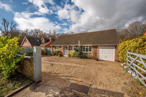 Pendennis Forest Road, Effingham Junction, Leatherhead, KT24 5HD