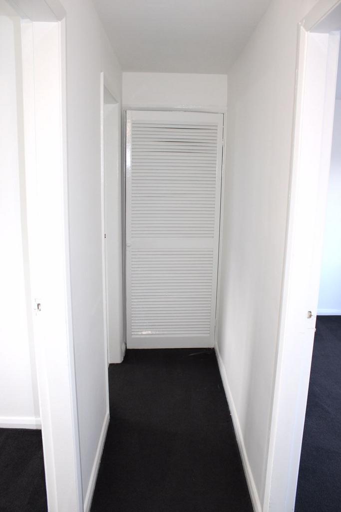 Landing with storage