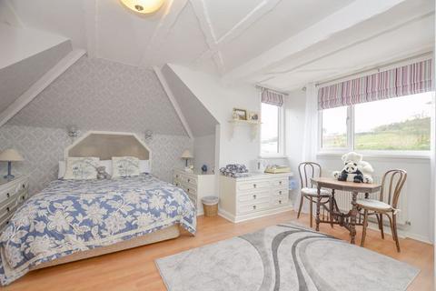 14 Saltern Road, Paignton, TQ4 6NT