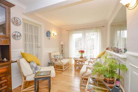 14 Saltern Road, Paignton, TQ4 6NT