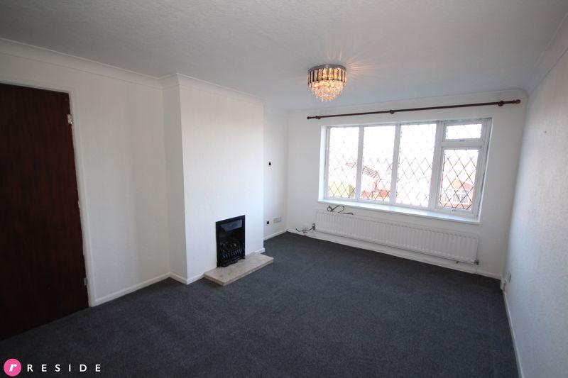 Lounge / Dining Area