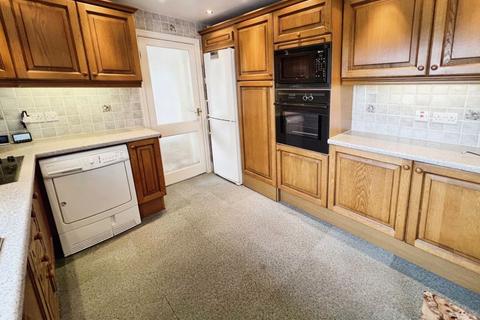 2 bedroom semi-detached house for sale, Riding Gate, Harwood