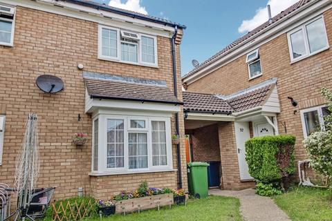 1 bedroom end of terrace house for sale, William Drive, St. Neots PE19