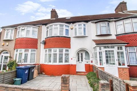 3 bedroom terraced house for sale, Briar Crescent, Northolt