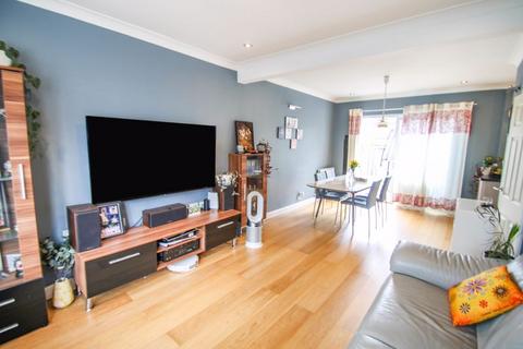 10 Briar Crescent, Northolt, UB5 4NB
