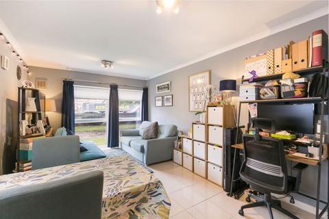 2 bedroom apartment for sale, Morden Road, London SW19