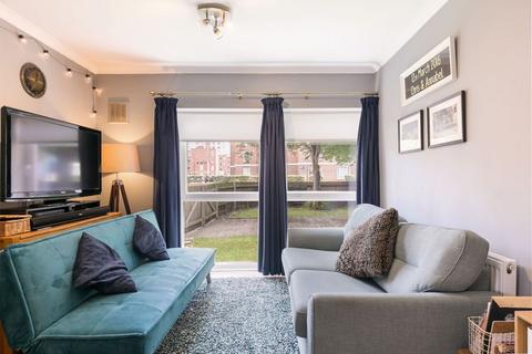 2 bedroom apartment for sale, Morden Road, London SW19