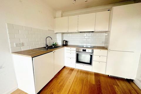1 bedroom apartment for sale, Heron Court, Mitcham CR4