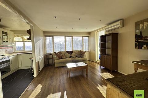 1 bedroom apartment for sale, Saxonbury Close, Mitcham CR4